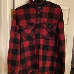 Men’s small craft and barrow flannel red and black